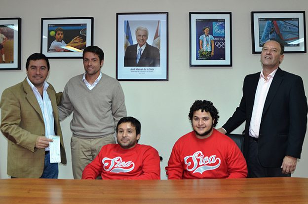 Nota: Agustín Calleri recibió a jugadores de básquet en sillas de ruedas del club SICA