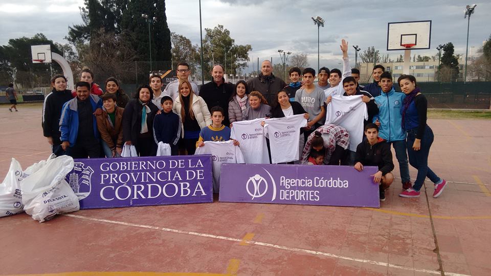 Nota: Se inauguró una escuela de básquet para sordos en Córdoba
