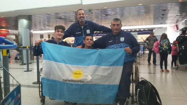 Nota: Partió el último grupo hacia Toronto: este jueves, izamiento de la bandera argentina