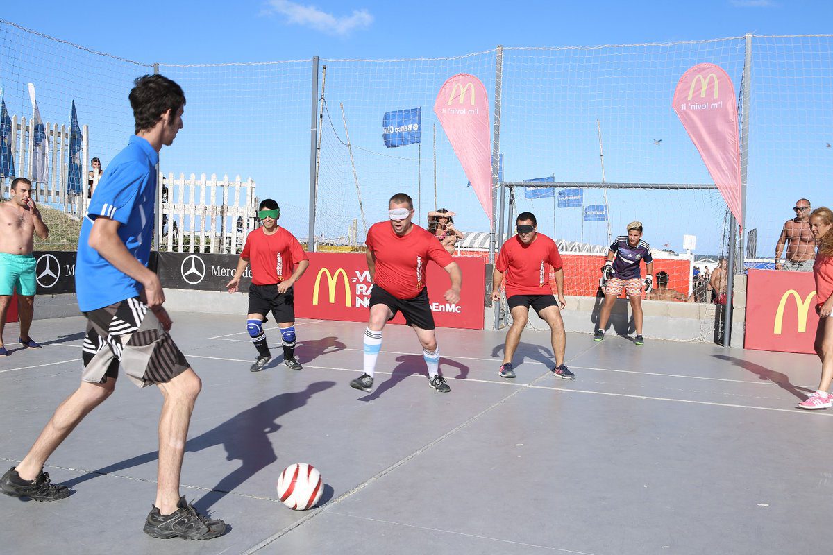 Nota: El Balneario 12 vibró con una exhibición de fútbol 5 para ciegos organizada por McDonald’s