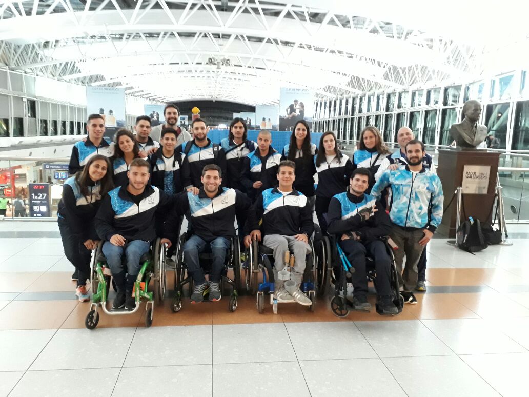 Nota: La delegación argentina de natación, rumbo al Mundial de México