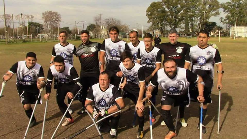 Nota: Fútbol para amputados: Los Lobos de Buenos Aires llegaron a la punta