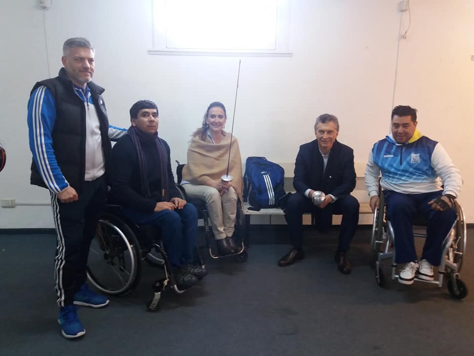 Nota: Esgrima paralímpica: Macri y Michetti visitaron a la Selección Argentina