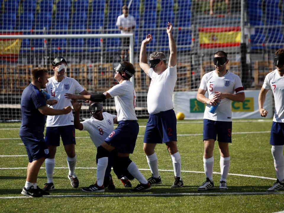 Nota: Fútbol para ciegos: Inglaterra llega a la Argentina y jugará contra Boca y River