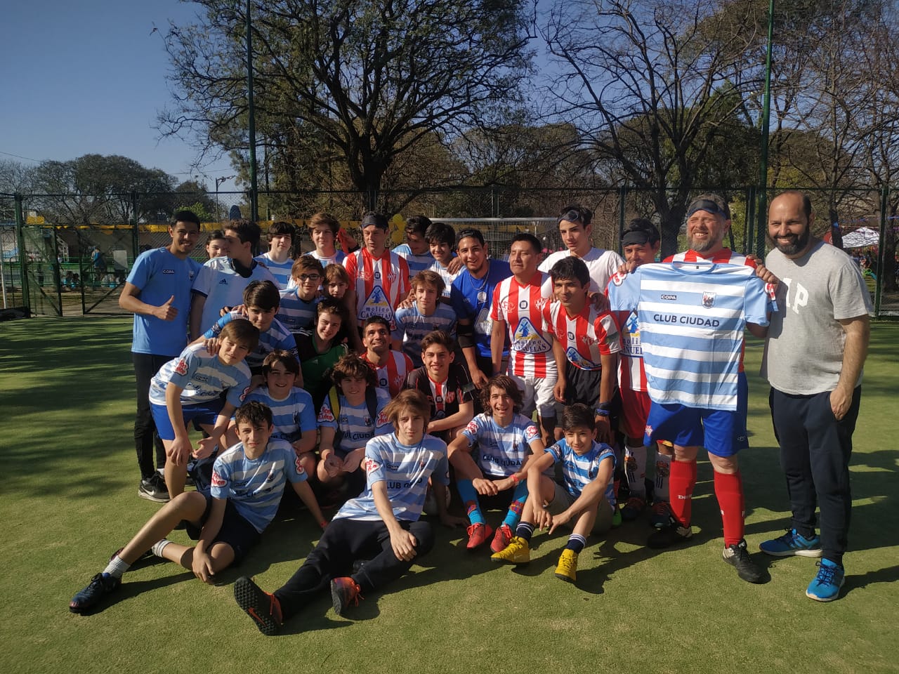 Nota: Fútbol 5 para ciegos: el equipo "Fundación Paradeportes- Cañuelas FC" brindó una exhibición en el Club Ciudad de Buenos Aires