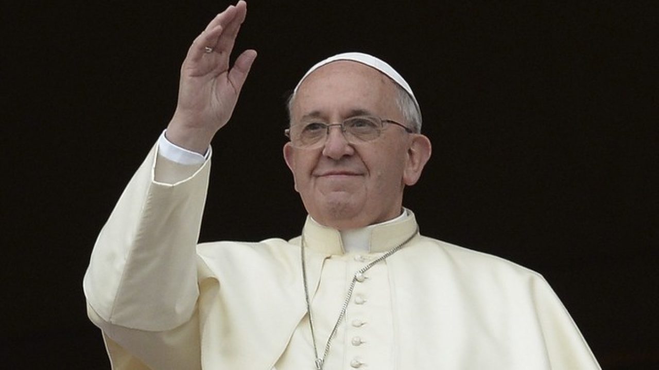 Nota: El Papa Francisco saludó a los jugadores de la Selección Argentina de fútbol talla baja: "Nunca pierdan el espíritu amateur"