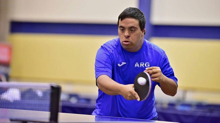 Nota: Tenis de mesa para personas con síndrome de Down: Juan Pablo Castet compitió en Rosario