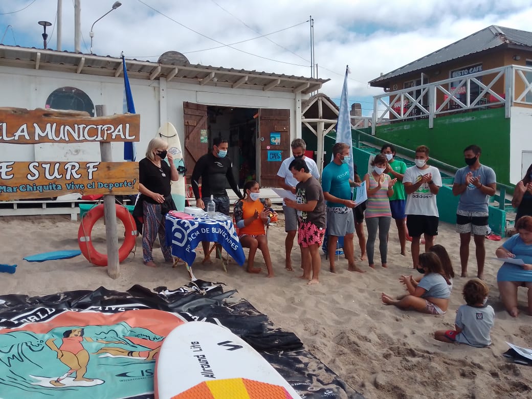 Nota: Surf adaptado: la escuela municipal de Mar Chiquita finalizó su primera temporada