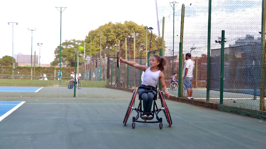 Nota: Tenis adaptado: Kristal Saddi se alejó de su familia para acercarse a sus sueños