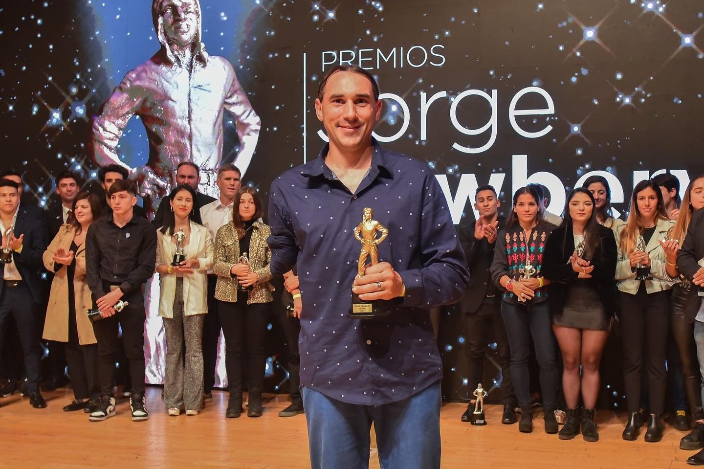 Nota: LOS PREMIOS JORGE NEWBERY Y TODOS LOS TERNADOS DEL DEPORTE ADAPTADO Y PARALÍMPICO