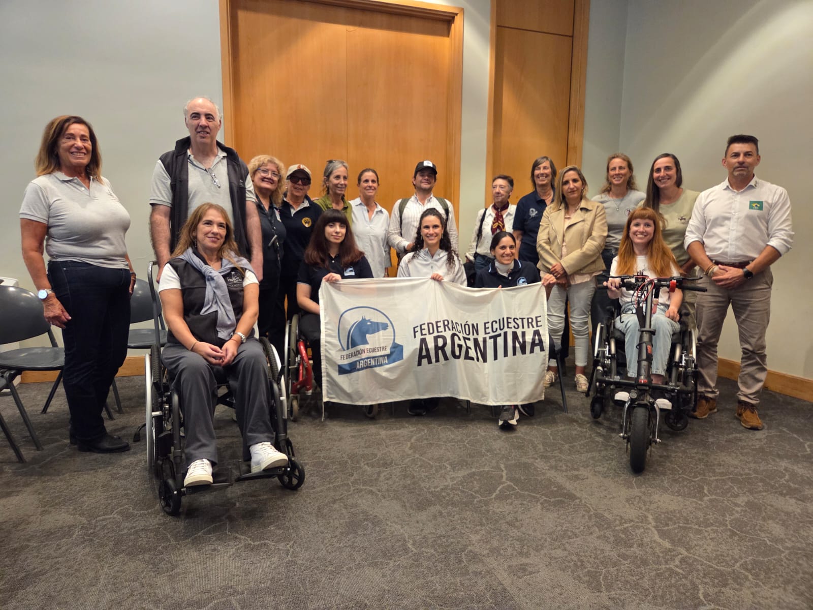 Nota: SE REALIZÓ LA IV CUMBRE LATINOAMERICANA DE DEPORTES ECUESTRES ADAPTADOS